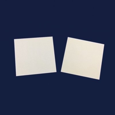 Alumina ceramic substrates for electronic circuits and heat dissipation