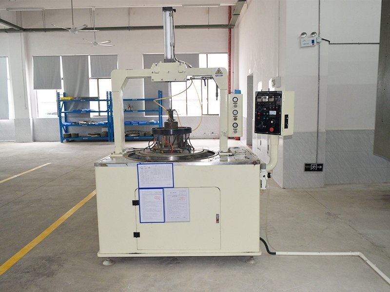 Flat lapping and polishing machine for ceramic substrate surface finishing