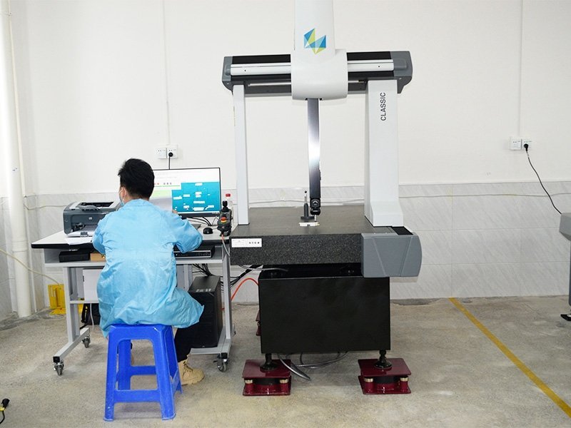 Coordinate measuring machine used for dimensional inspection of ceramic parts